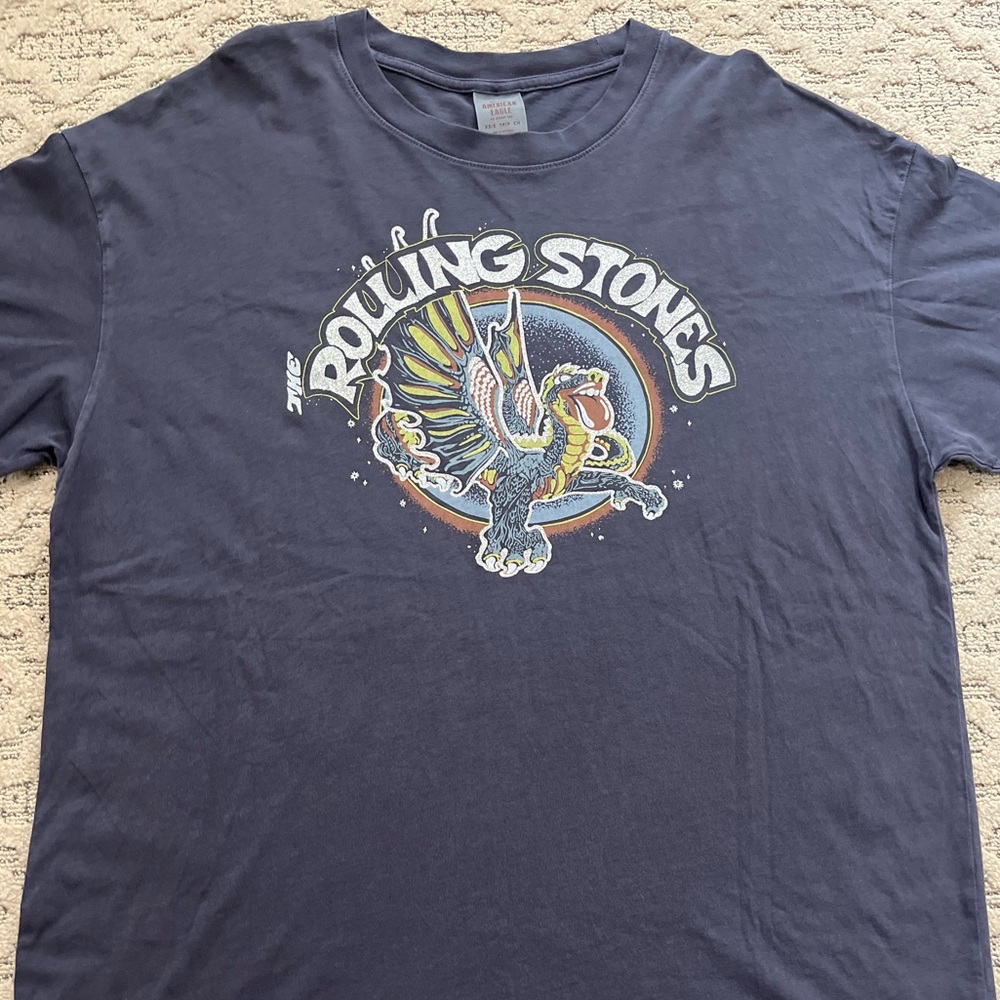 🎸 '22 The Rolling Stones Band Throwback Dragon Stadium Tour Silver Sparkle Tee